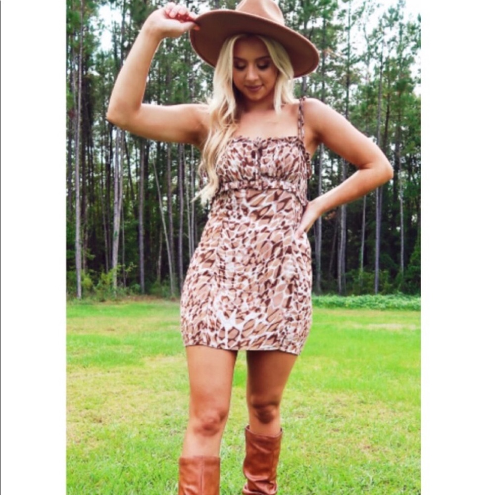 NWT tan and brown printed dress
